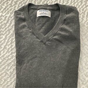 Old Navy Men's Charcoal V-Neck Sweater, size M
